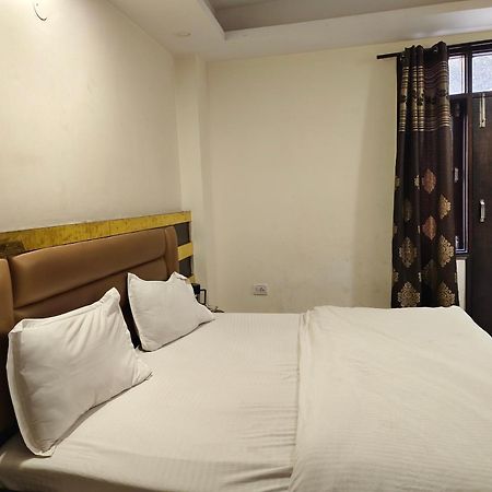 Hotel Perfect Spot- Main Bazar - Walking Metro Station Új-Delhi Kültér fotó