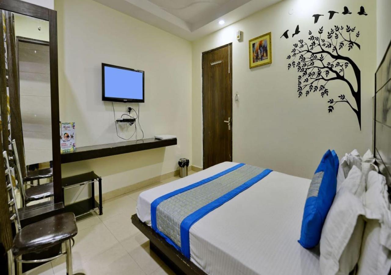 Hotel Perfect Spot- Main Bazar - Walking Metro Station Új-Delhi Kültér fotó
