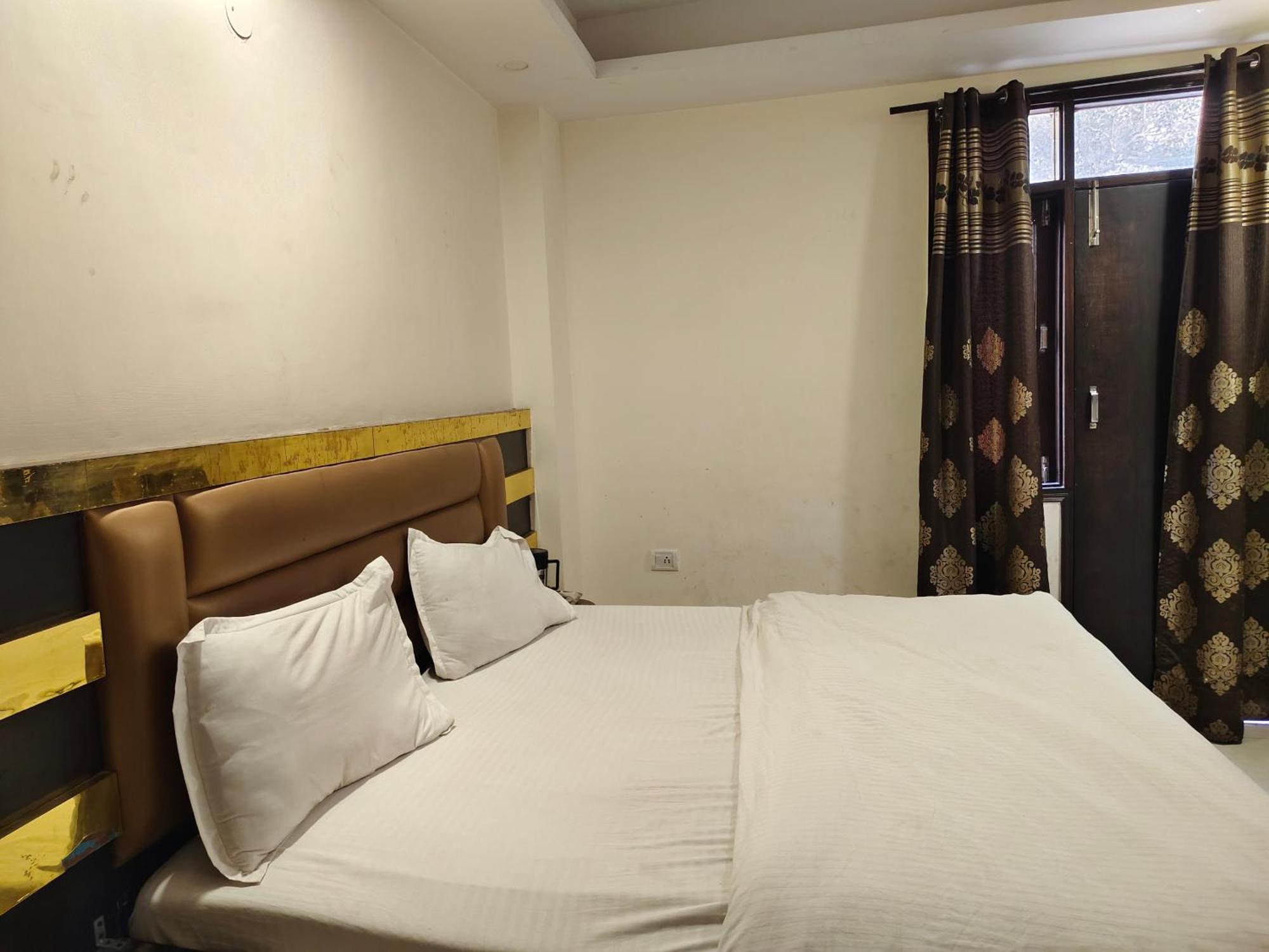 Hotel Perfect Spot- Main Bazar - Walking Metro Station Új-Delhi Kültér fotó
